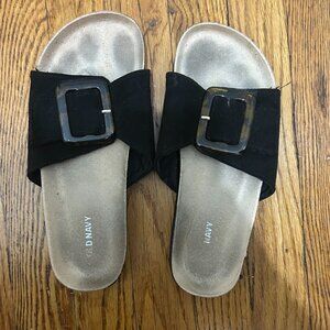 Old Navy Black Faux-Suede and Tortoiseshell Sandals - Size 7